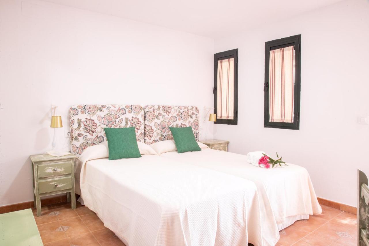 Hotel Marhava Conil De La Frontera Exteriör bild